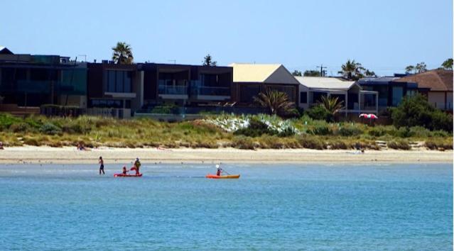 Вілла Coastal Comforts Aspendale Екстер'єр фото